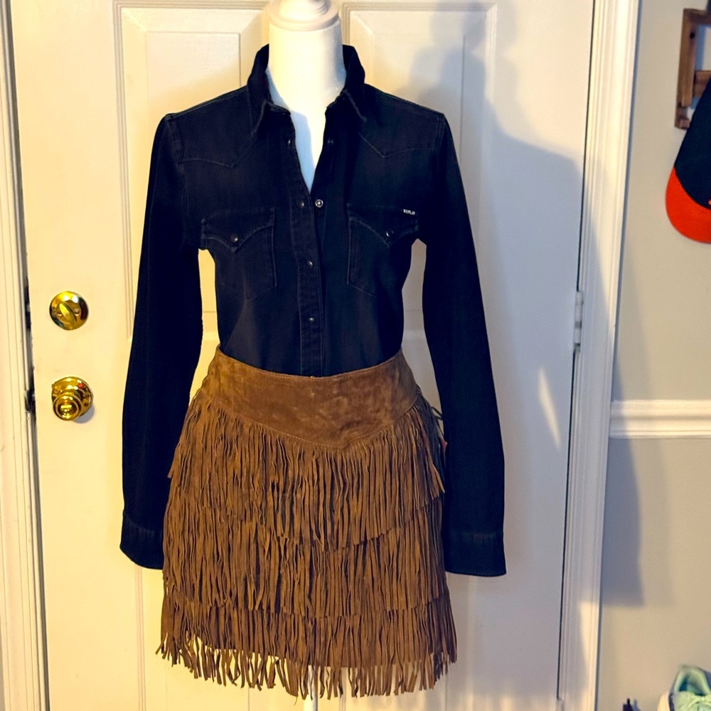 NWT: Scully short genuine leather fringe 3 tiered skirt.